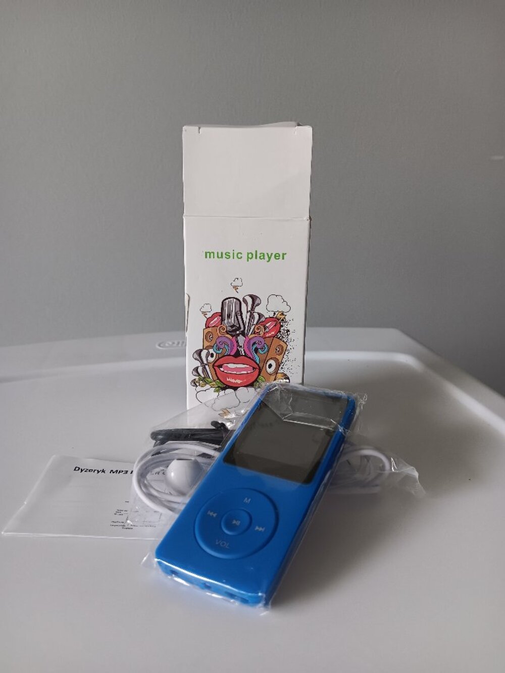 MP3 Music Player 128GB Video Photo Speaker 16GB Micro SD Card Dark Blue